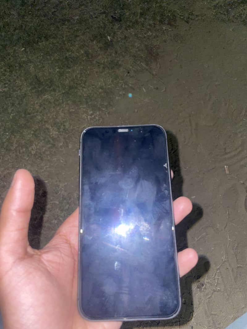 iPhone 11 5