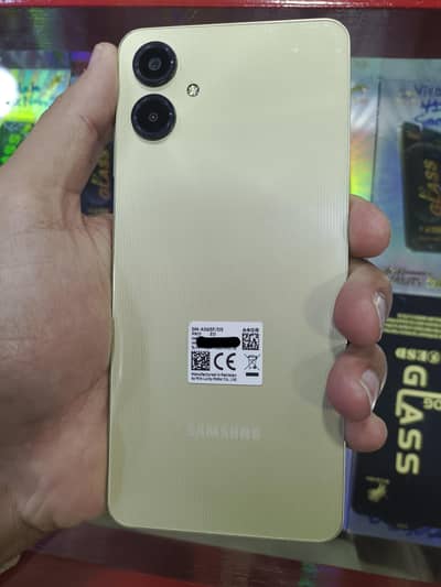 Samsung A06 (4+64). . . .
