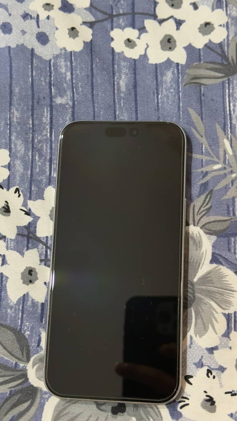 Apple iPhone 16 Pro Max 0
