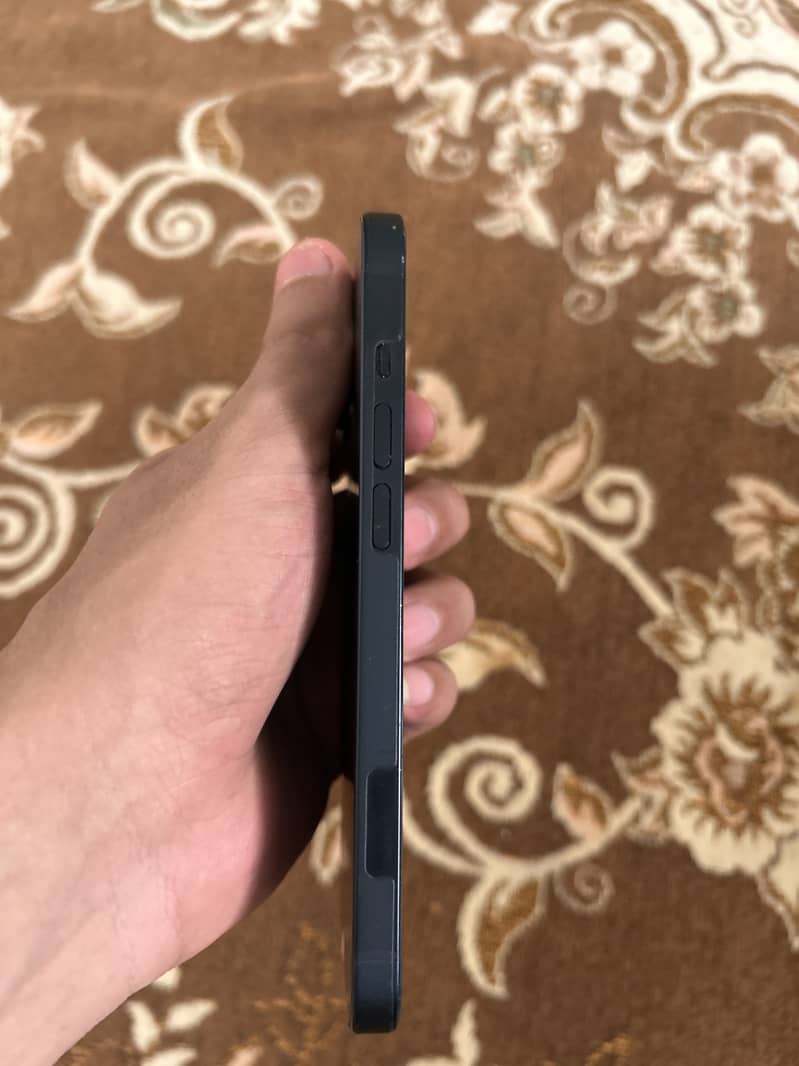 Apple iPhone 14 5
