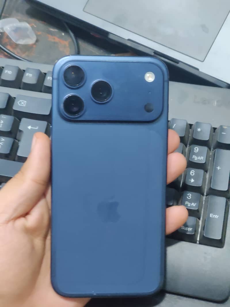 Apple iPhone 17 Pro Max 5