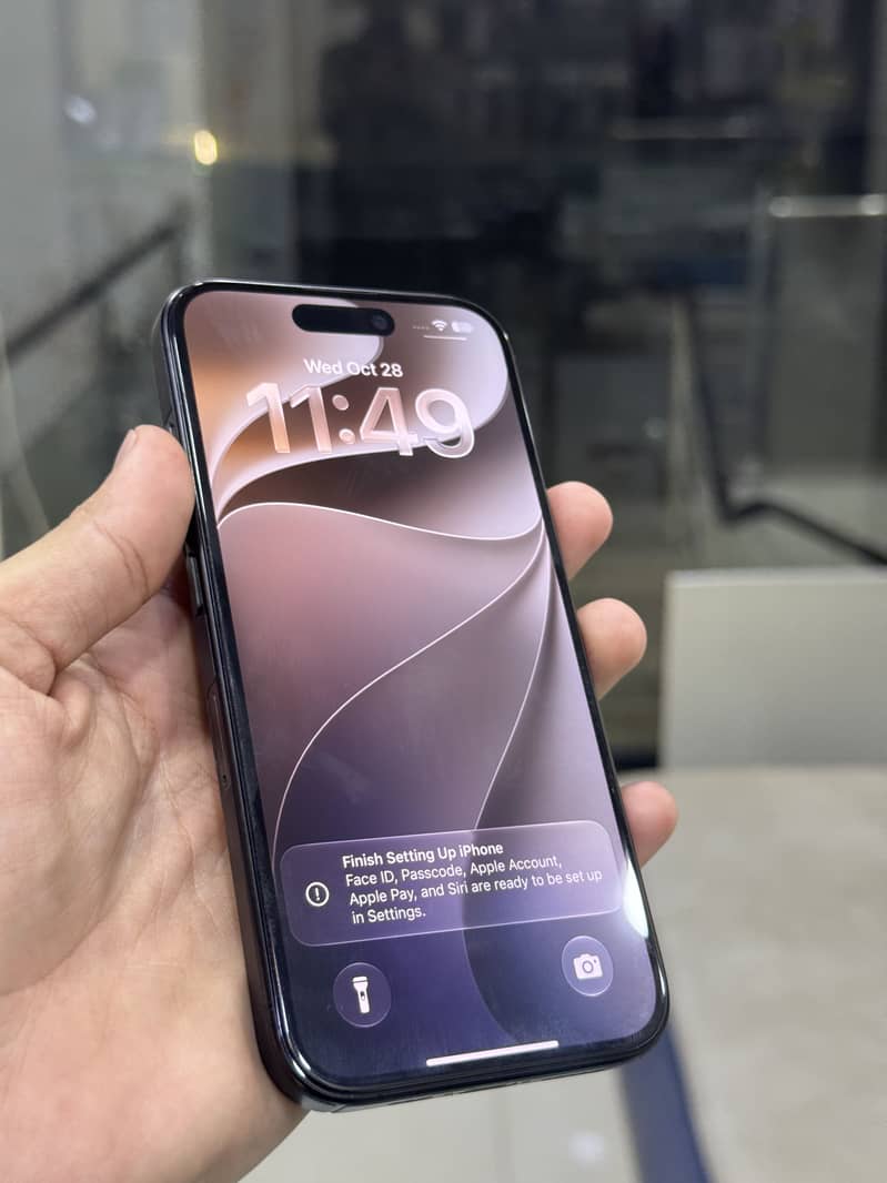 Apple iPhone 15 Pro 4