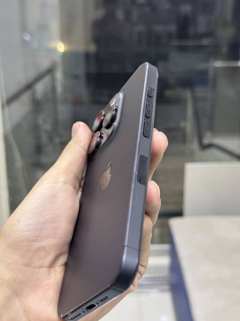 Apple iPhone 15 Pro 1