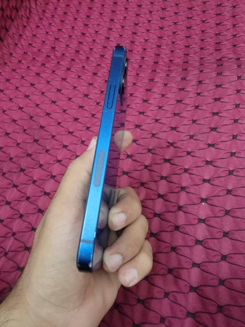 Apple iPhone 12 0