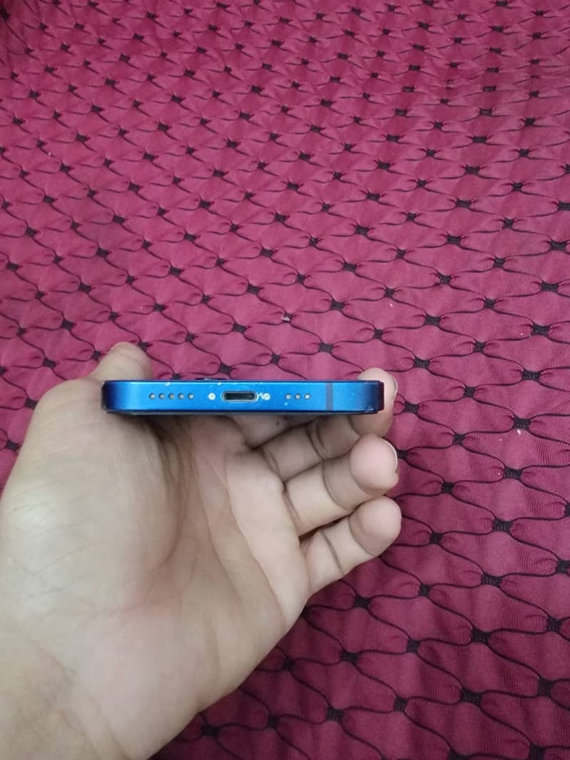Apple iPhone 12 3