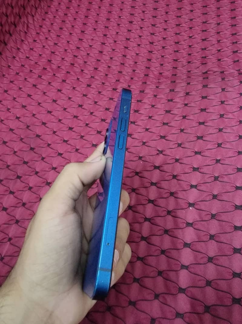 Apple iPhone 12 5