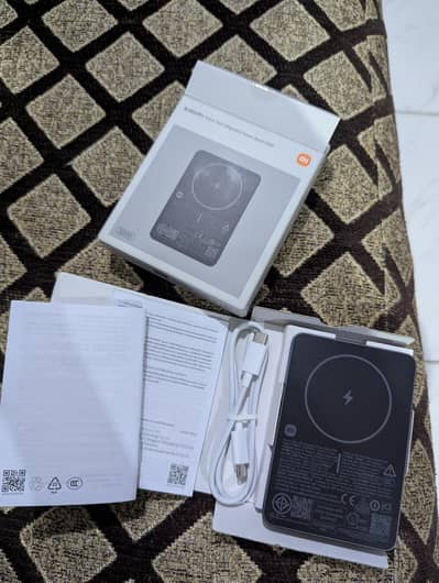Xiaomi Super Slim Magnetic Power Bank 5000