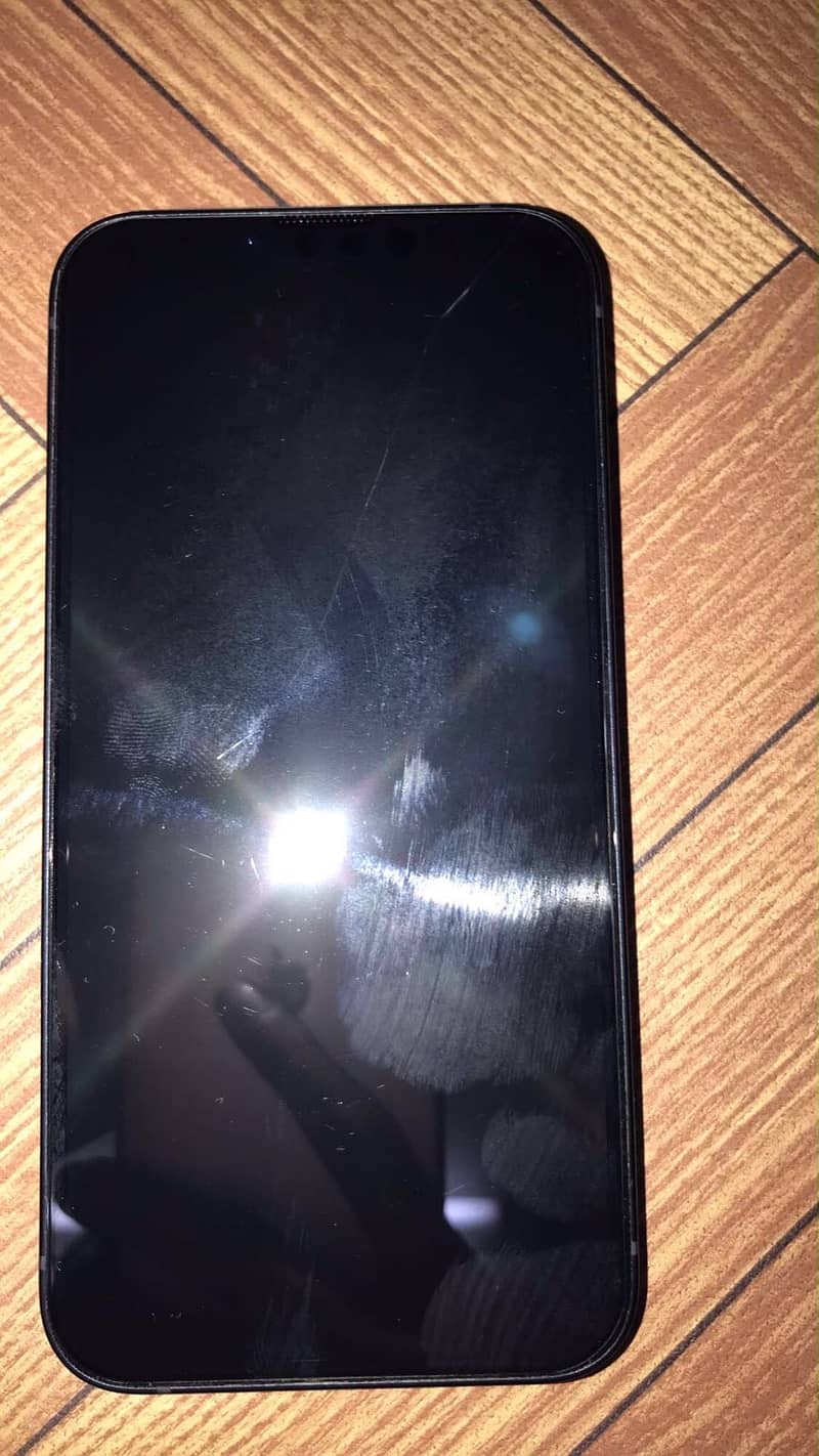 Apple iPhone 13 5