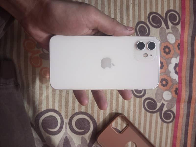 Apple iPhone 12 0