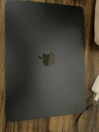 Macbook Air M4 | 16/256 | 100% Battery Health