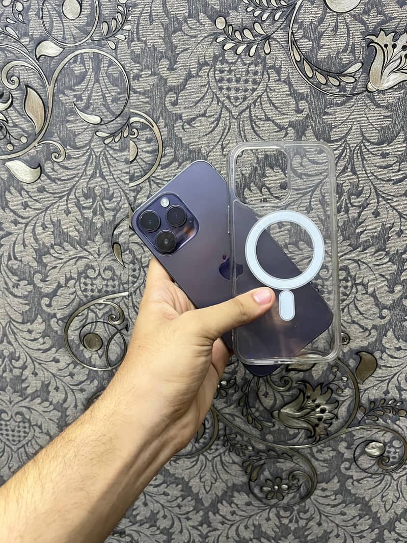 Apple iPhone 14 Pro Max 9