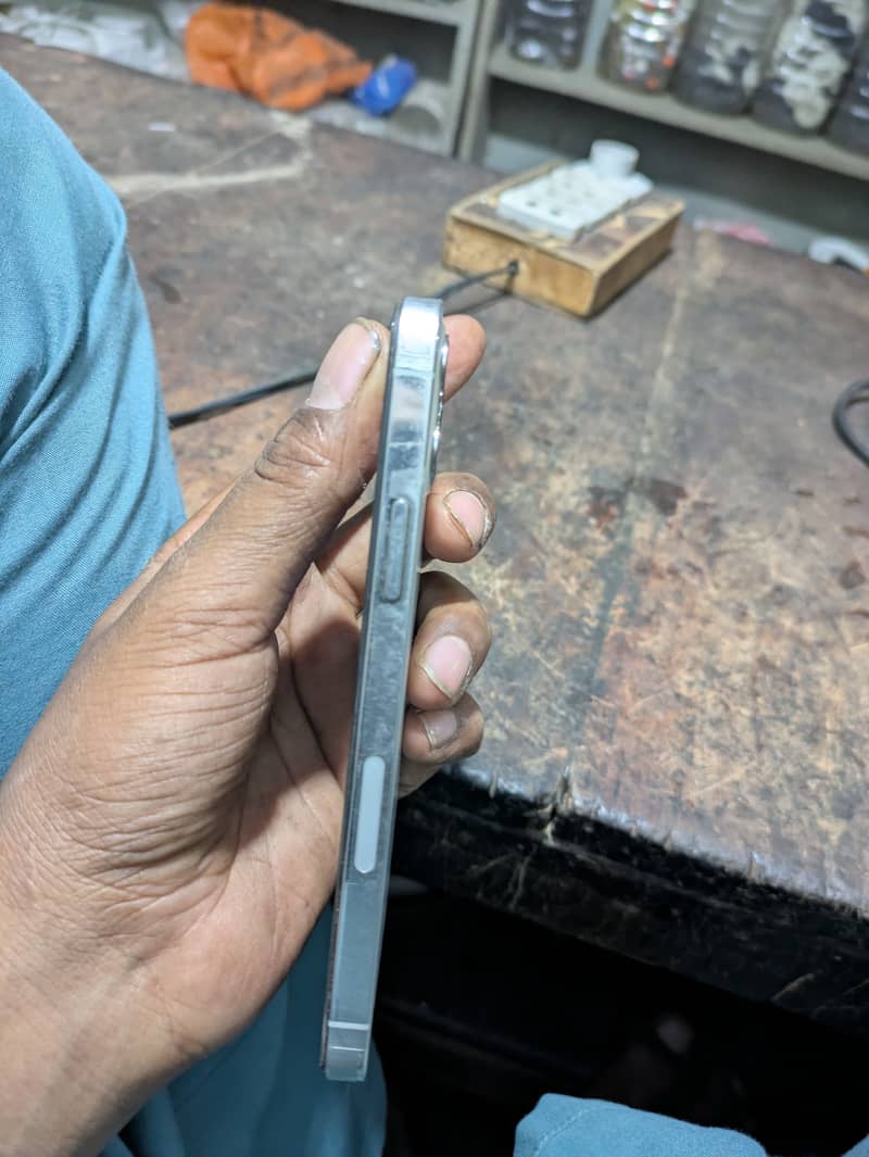 Apple iPhone 12 Pro 3