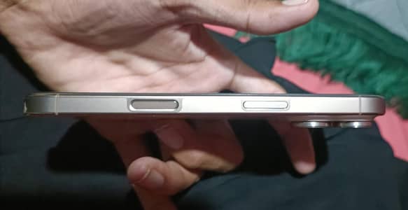 Apple iPhone 16 Pro