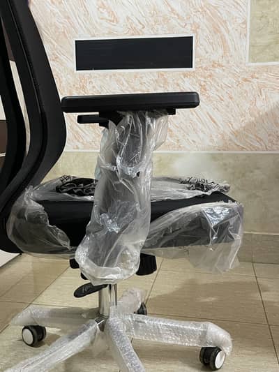 Computer, office chair