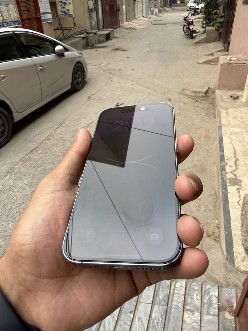 Apple iPhone 14 Pro 1