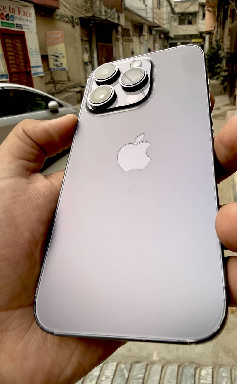 Apple iPhone 14 Pro 2