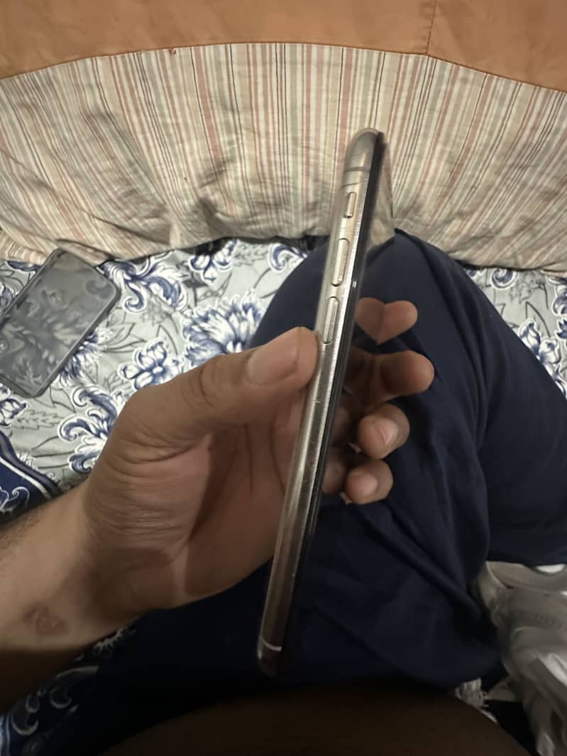 Apple iPhone XS 2