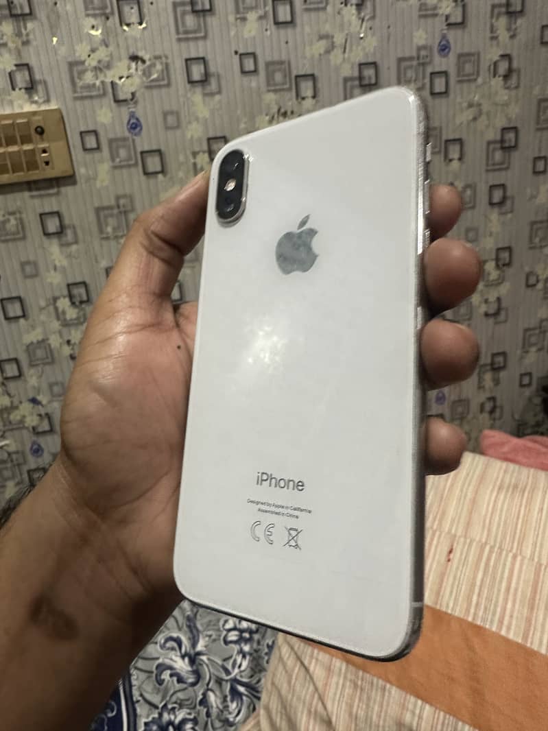 Apple iPhone XS 5