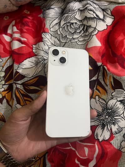 Apple iPhone 13