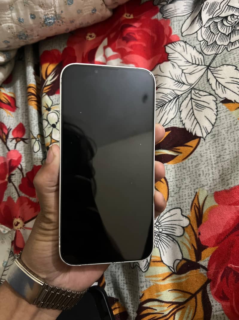 Apple iPhone 13 3