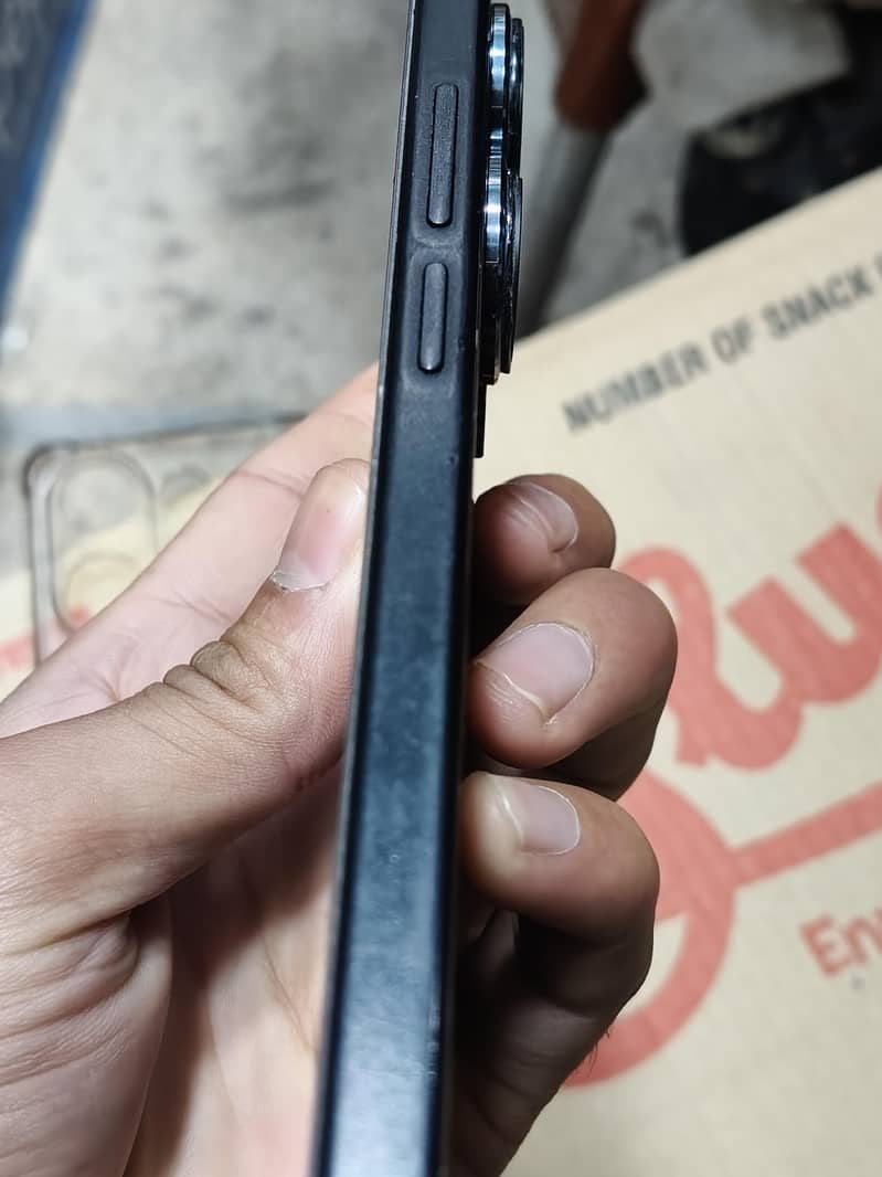 Xiaomi Redmi Note 13 Pro 1