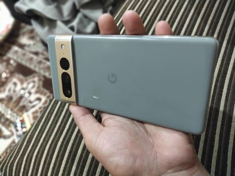 Google pixel 7 pro 2
