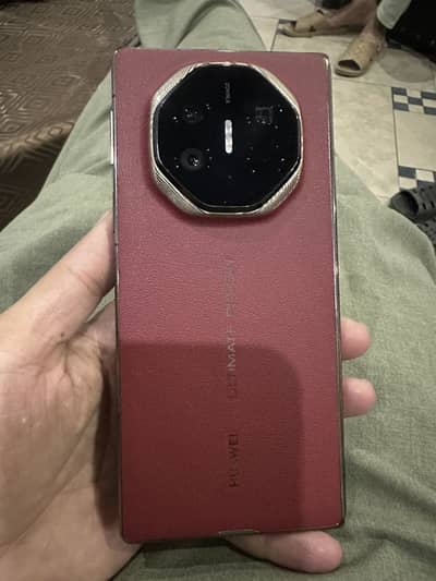 Huawei Mate XT Ultimate