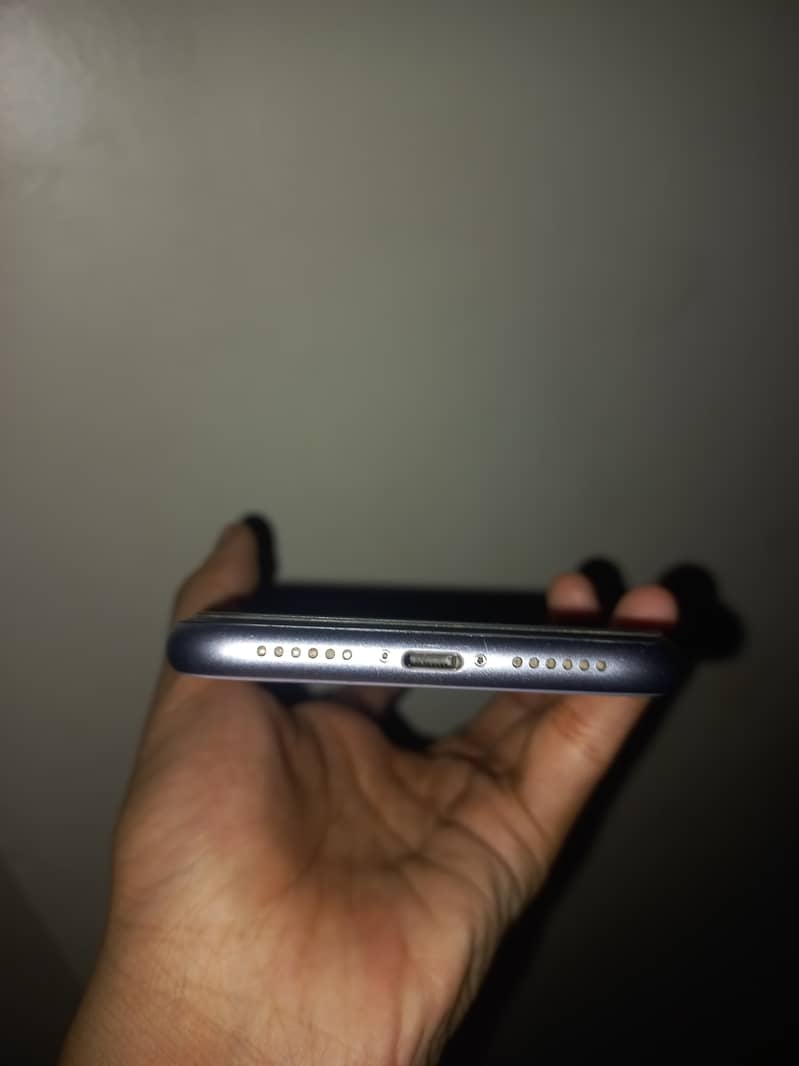 Apple iPhone 11 5