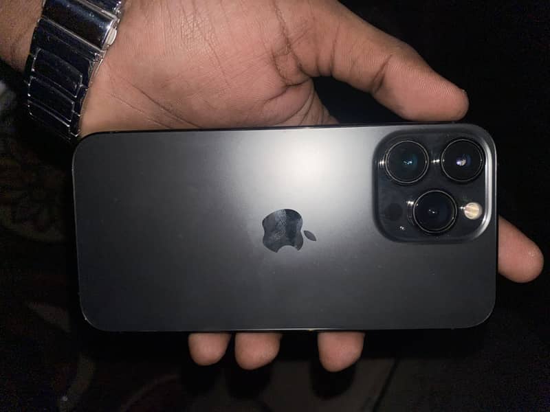 Apple iPhone 13 Pro 1