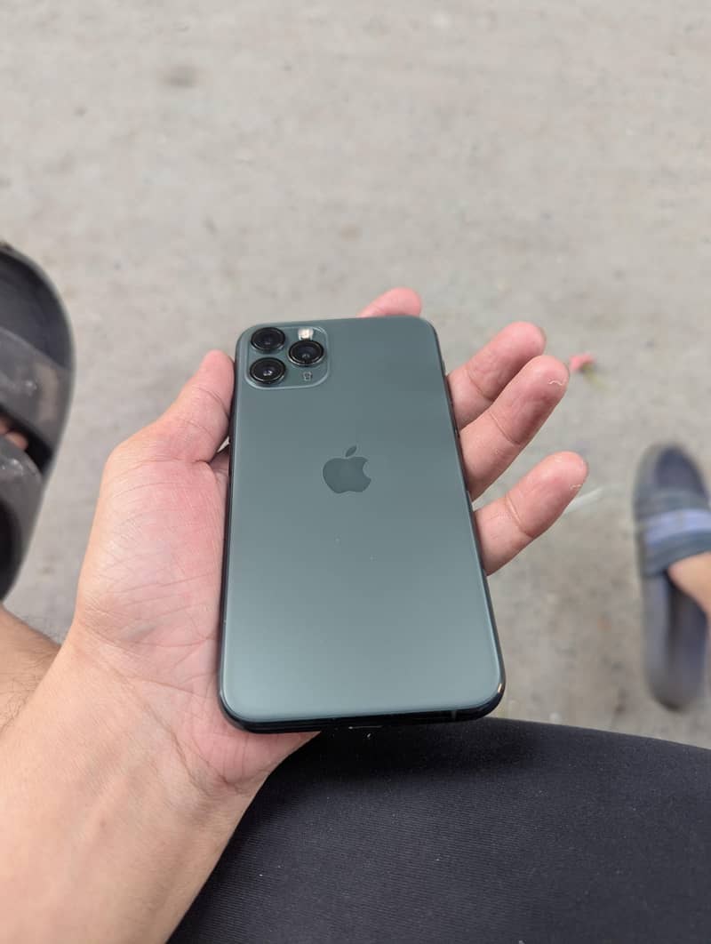 Apple iPhone 11 Pro 2