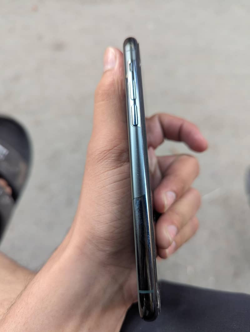 Apple iPhone 11 Pro 5