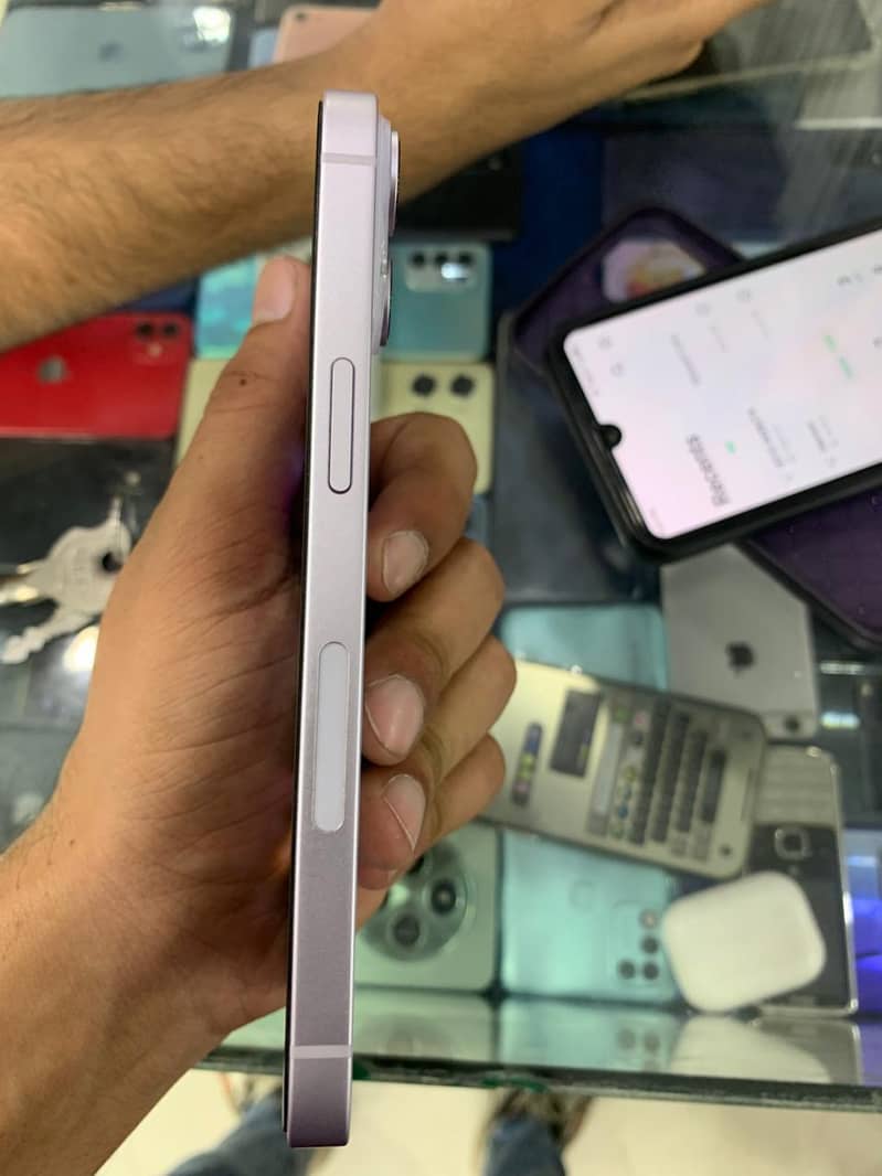 Apple iPhone 14 3
