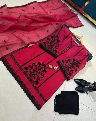 Pink Lawn Cotton Embroidered 3pc Suit For Women - chiffon Dupatta