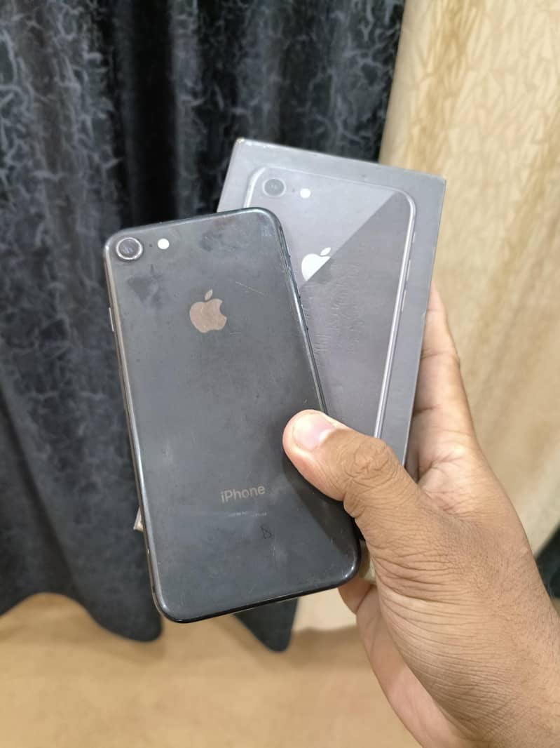 Apple iPhone 8 0