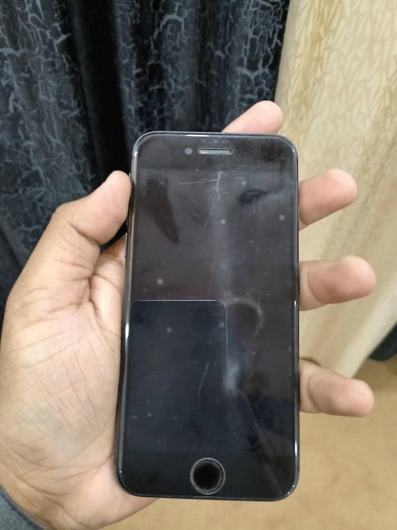 Apple iPhone 8 4