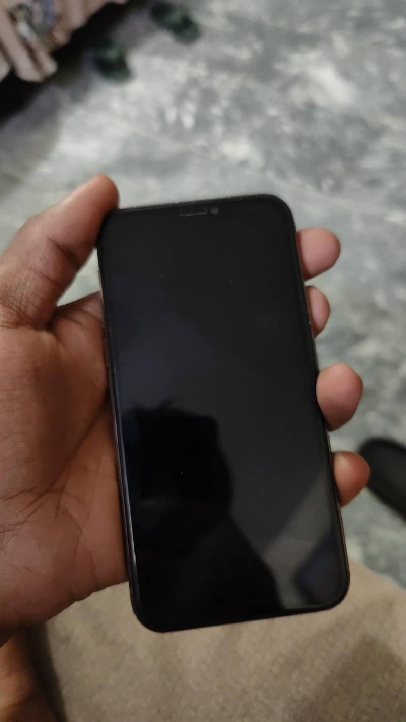 Apple iPhone 11 Pro 1