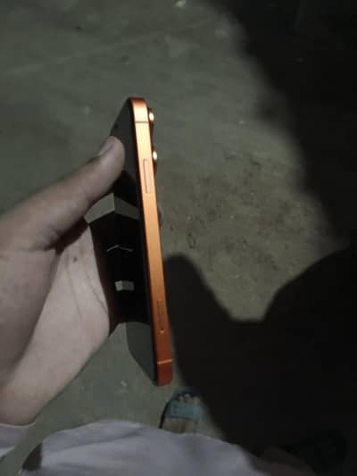 Apple iPhone XR converted 17 pro