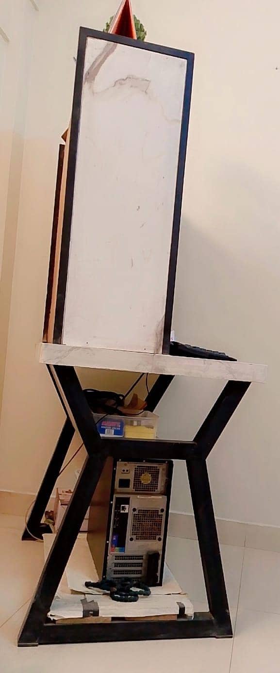 computer table 1