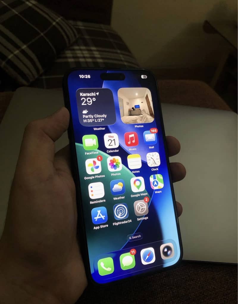 Apple iPhone 16 Plus 0