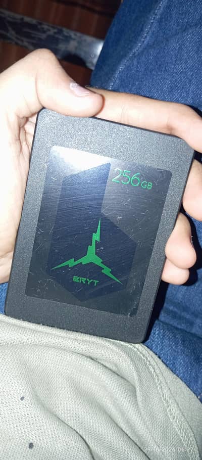 256 GB ssd unused