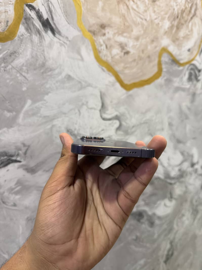 Apple iPhone 14 Pro Max 4