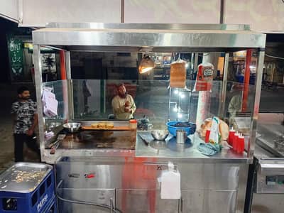 burger shawarma counter