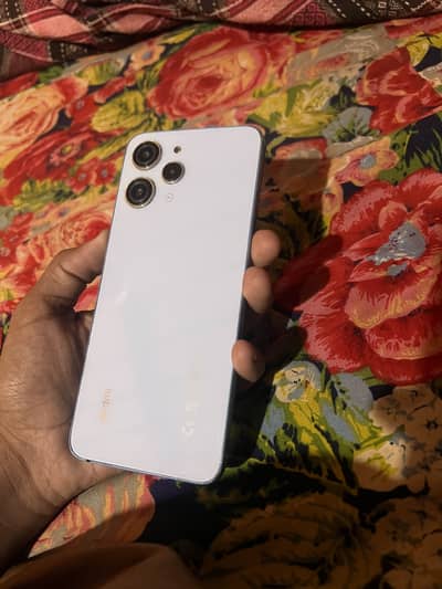 Realme 12