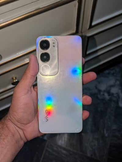 Vivo Y19s