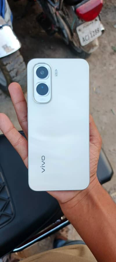 Vivo Y500
