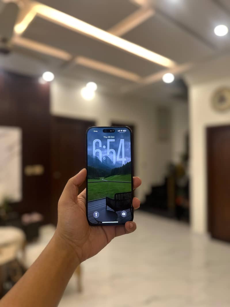 Apple iPhone 16 Pro Max 3