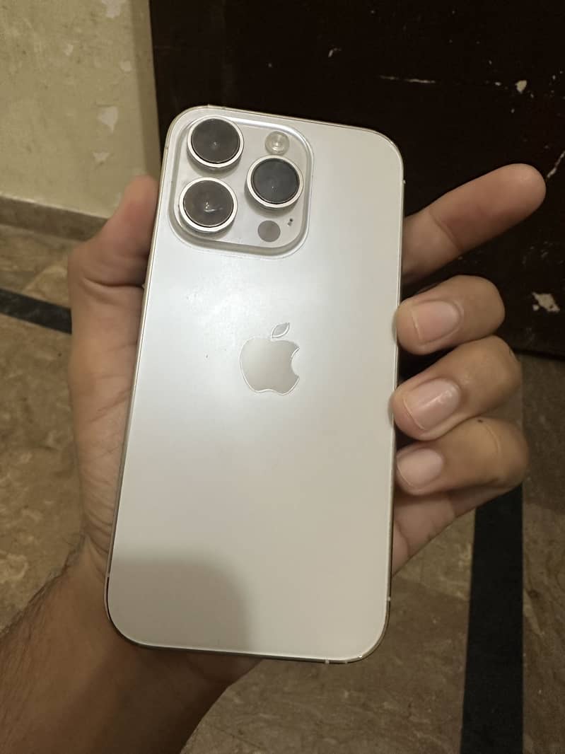 Apple iPhone 14 Pro 2