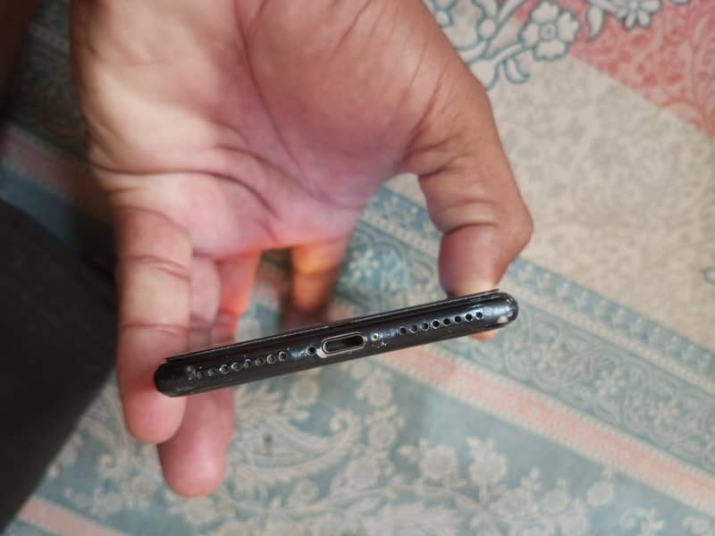 Apple iPhone 7 Plus 3