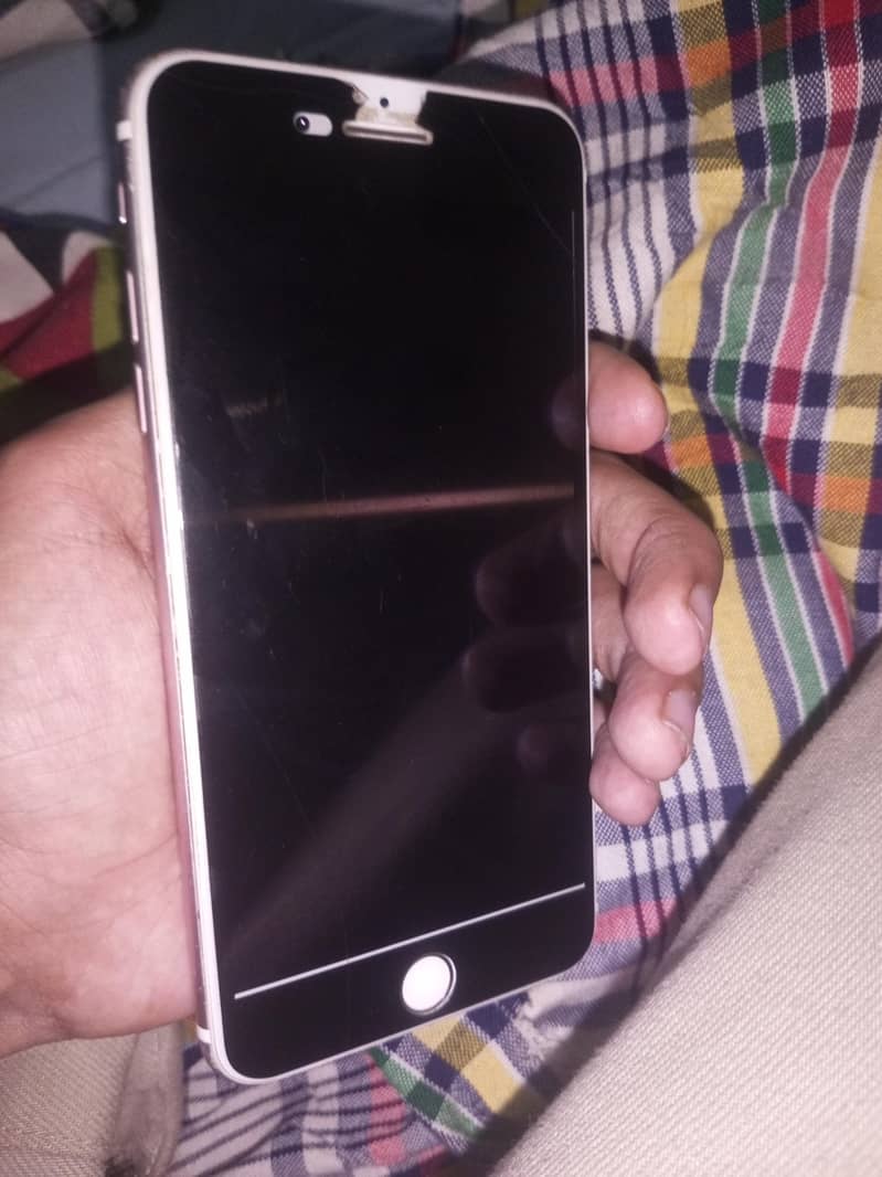 Apple iPhone 7 Plus 4
