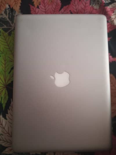 Apple MacBook Pro Early 2011 Core i5 | 4GB RAM | Charger Included